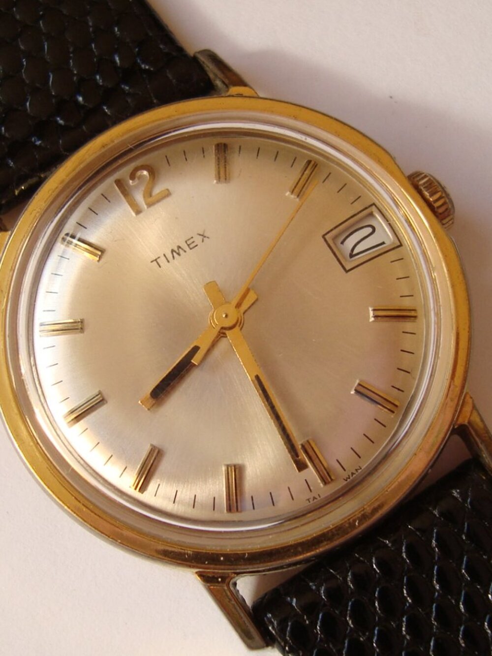 VINTAGE WIND UP TIMEX ,RUN GREAT - Picture 2 of 6